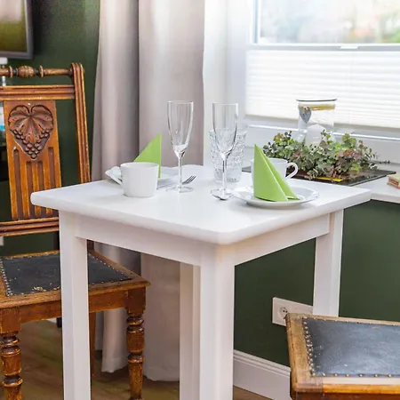 Gaestehaus Alte Buecherei Апартаменты Mittelangeln